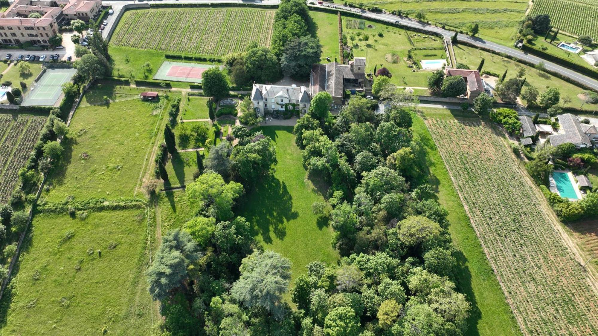 Domaine De Montclair Bed and Breakfast Pommiers  Exteriör bild